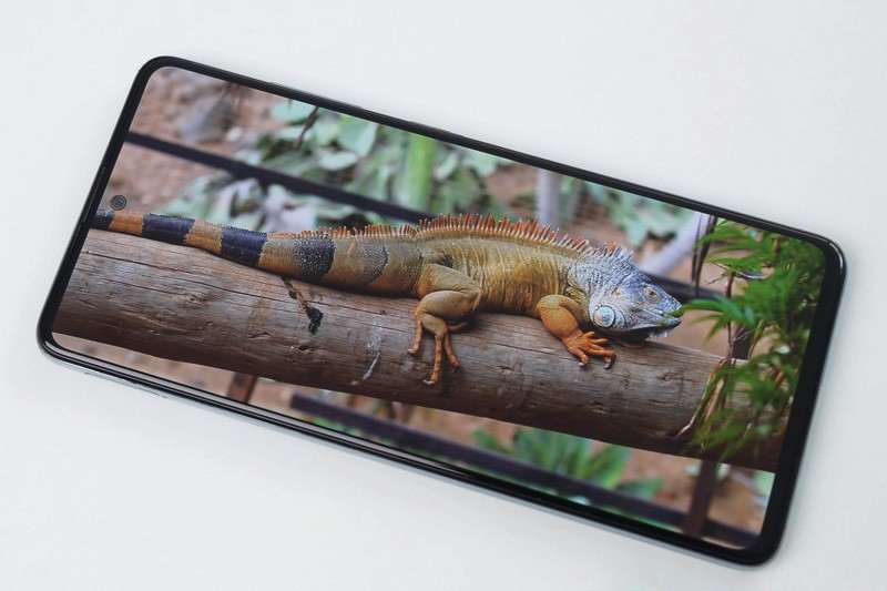 Обзор Samsung Galaxy A51 - как флагман, но дешевый