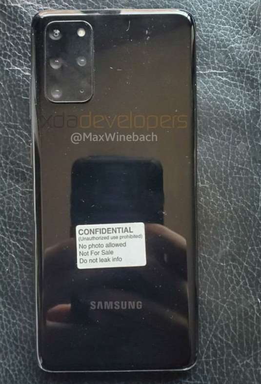 Samsung Galaxy S20+ впервые показали на реальных фото