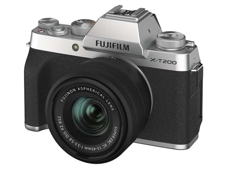 Fujifilm представила новую беззеркальную камеру X-T200