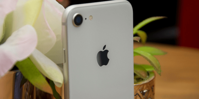 Bloomberg назвал дату выхода дешевого Apple iPhone SE 2