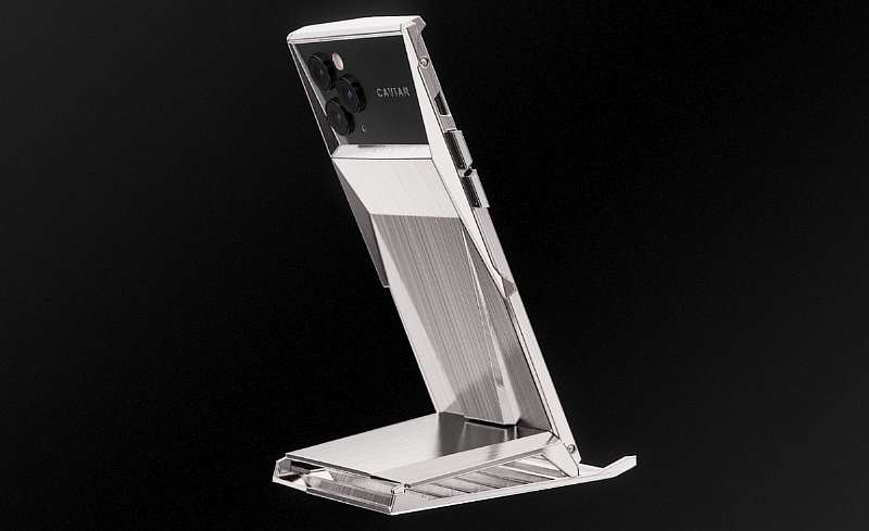 Caviar Cyberphone – роскошный iPhone 11 Pro в стиле Tesla Cyberpunk
