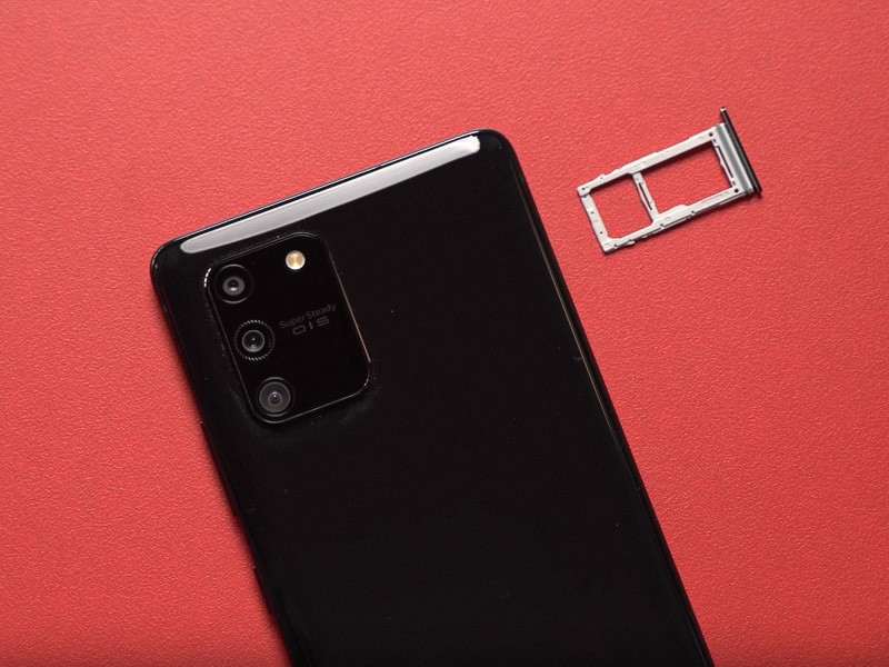 Обзор Samsung Galaxy S10 Lite - почему нет?