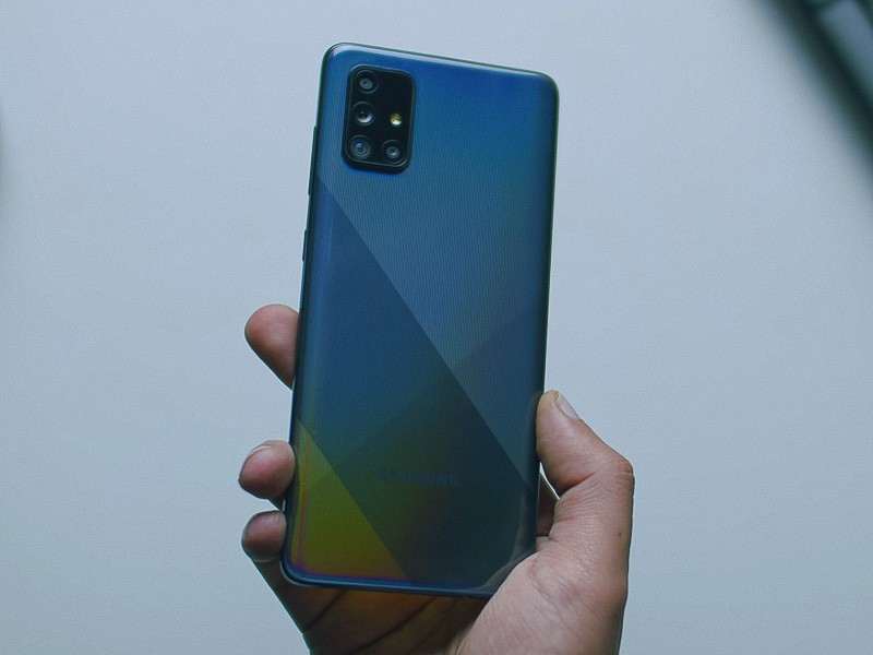 Обзор Samsung Galaxy A71. Есть все - зачем переплачивать за флагманы?