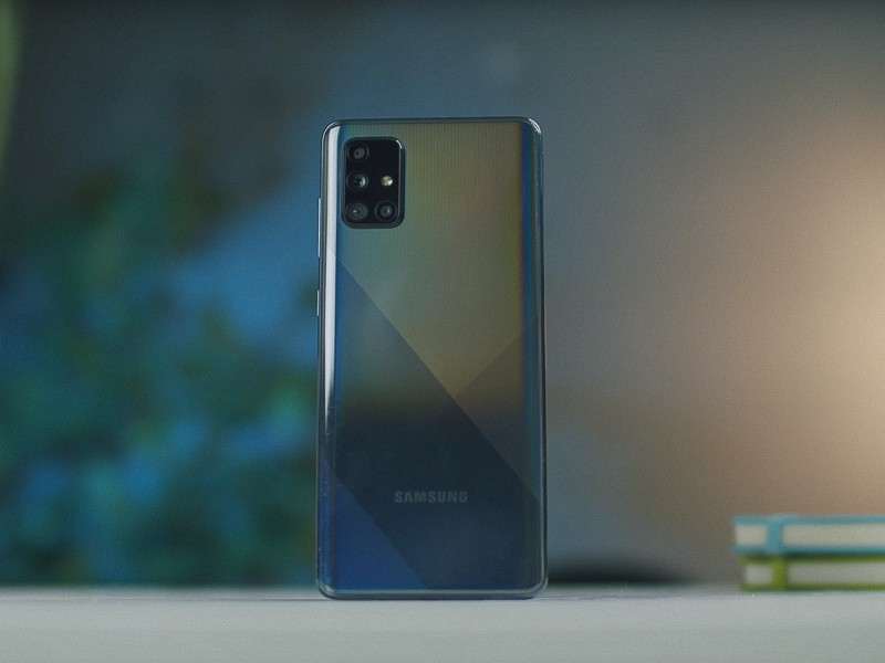 Обзор Samsung Galaxy A71. Есть все - зачем переплачивать за флагманы?