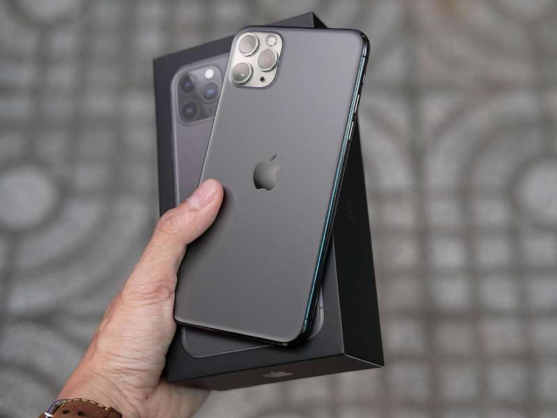 В России начали дорожать iPhone. Специалисты рассказали, каких цен ждать дальше