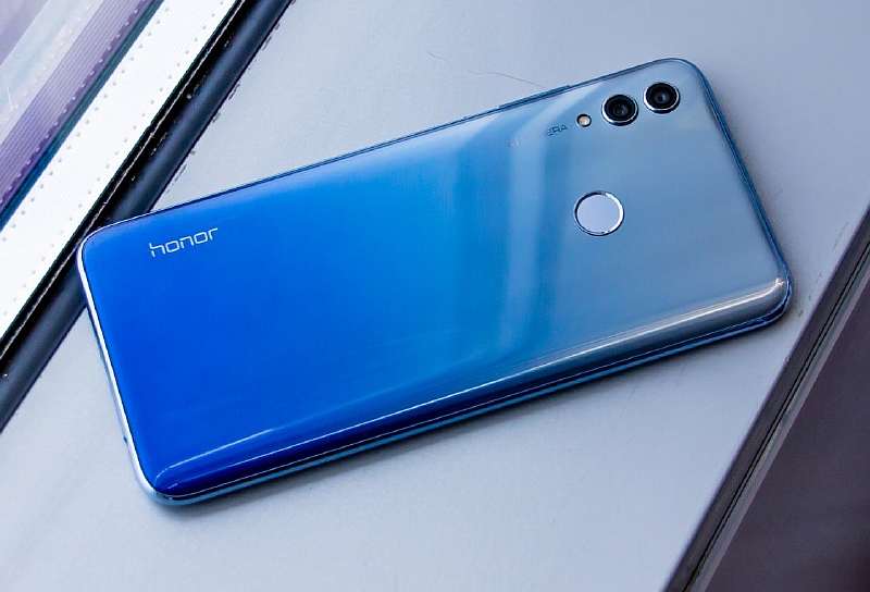 3 смартфона Honor, которые нужно брать в 2020 году. Остальные переоценены