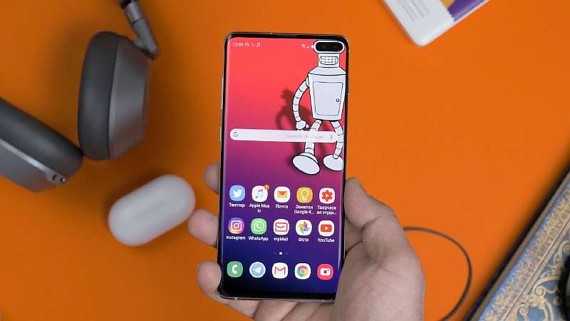 Samsung Galaxy S10+ рекордно подешевел в МТС. Дают скидку 35 тысяч