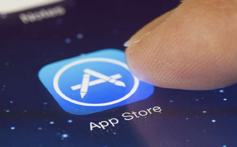 iPhone начнут показывать рекламу, но ее можно отключить