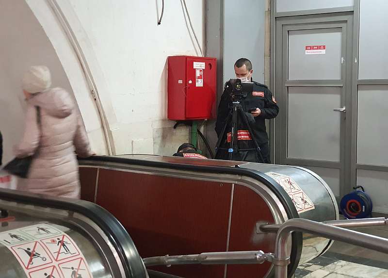 В московском метро появились устройства, которые сканируют прохожих. Для чего?