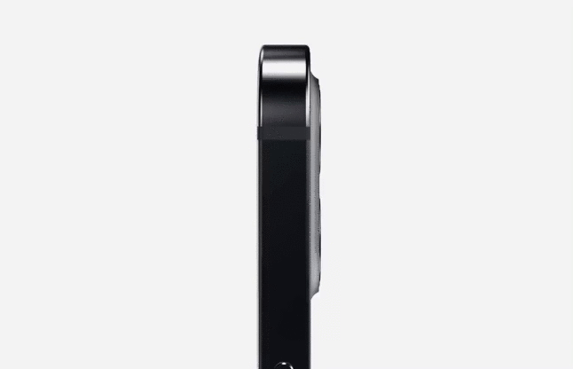 Так выглядит iPhone 12 Pro Max. Самый большой и дорогой смартфон Apple