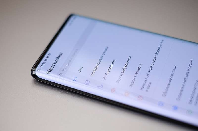 Это нечто! Обзор флагмана с уникальным дизайном Vivo NEX 3