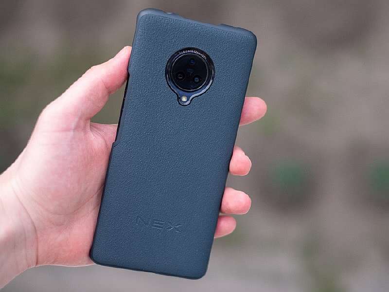Это нечто! Обзор флагмана с уникальным дизайном Vivo NEX 3
