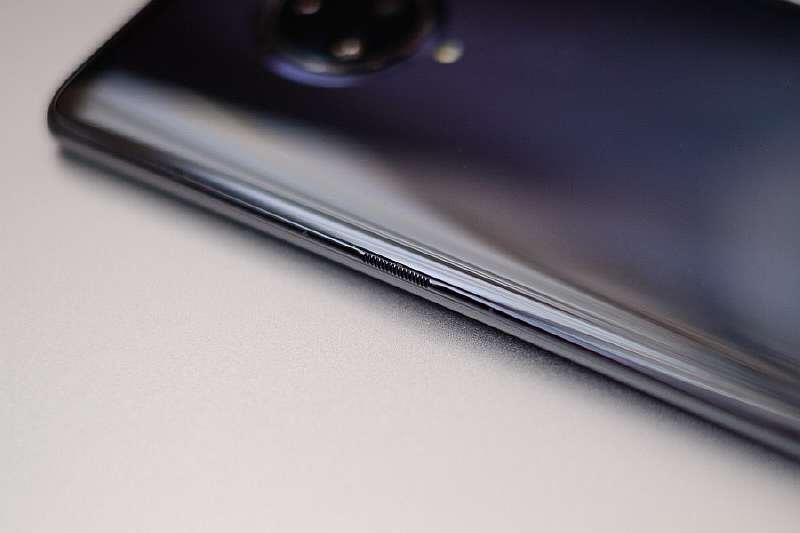 Это нечто! Обзор флагмана с уникальным дизайном Vivo NEX 3