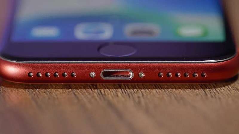 Обзор нового iPhone SE (2020). Стоит ли покупать?