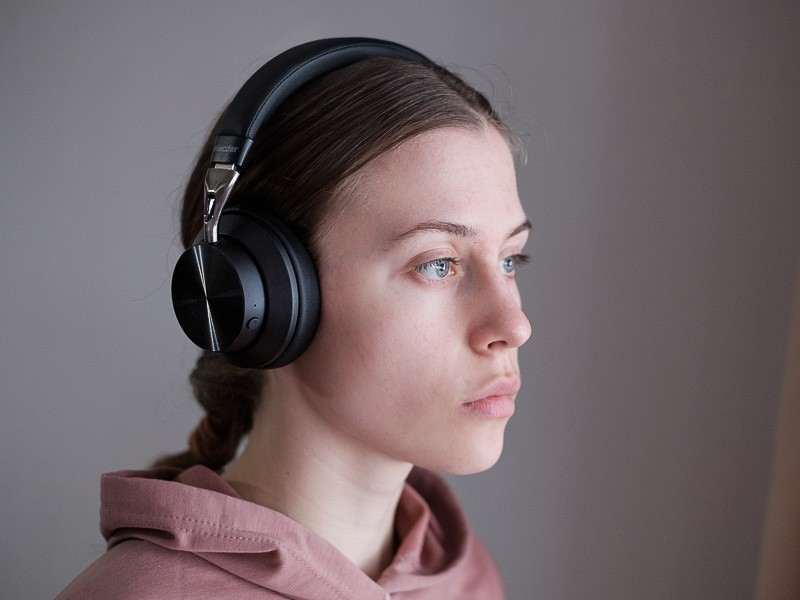 Обзор Mixcder E10 - отличные бюджетные наушники с активным шумоподавлением