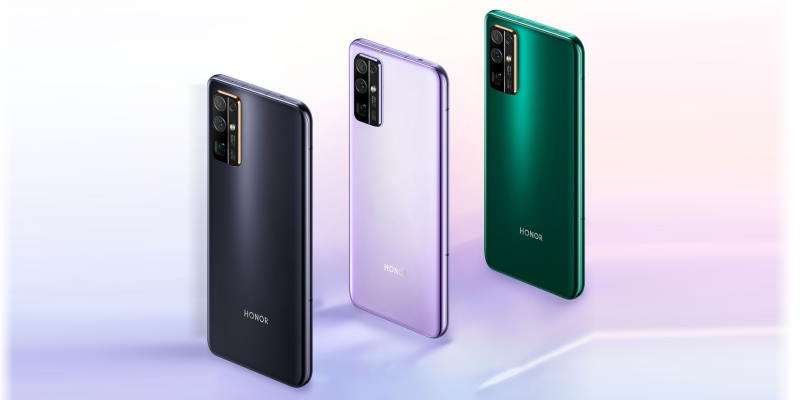 В России вышли новые флагманы Honor. Цены кусаются, но дают подарки