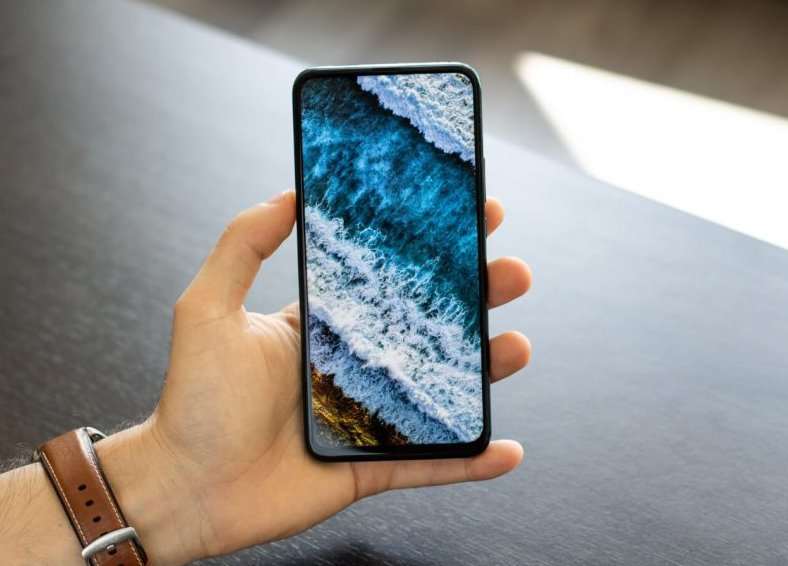 Huawei устроил топовую распродажу. Отдают кучу девайсов со скидками и подарками