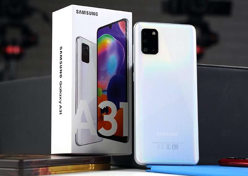 5 лучших компактных смартфонов. Они круче и выгоднее iPhone SE 2