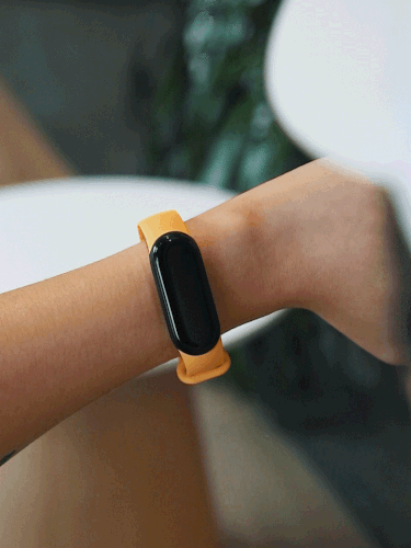 Вышел шикарный Xiaomi Mi Band 5. Стоит ли обновляться?