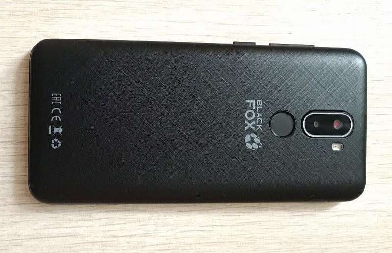 Билайн продает смартфон с NFC за 2500 рублей. Что это за дичь?