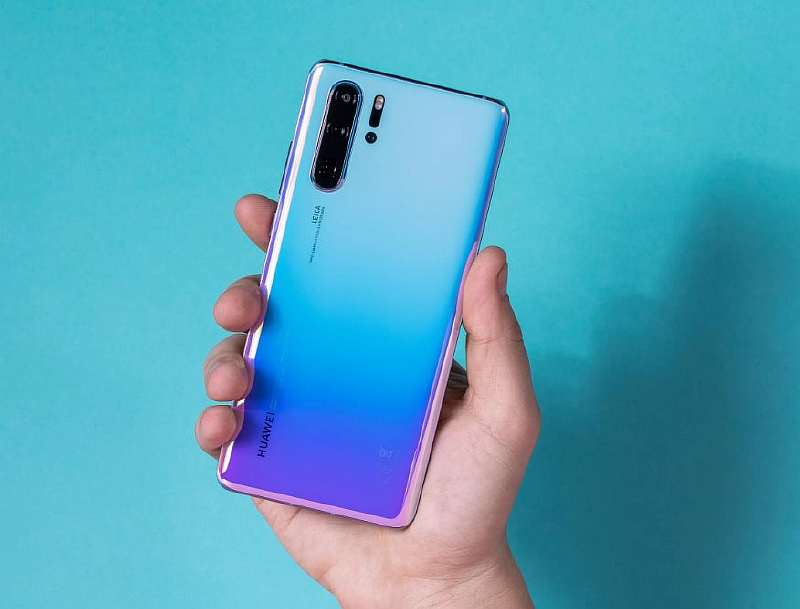 Флагманы Huawei никому не нужны. В М.Видео грандиозная распродажа камерофонов