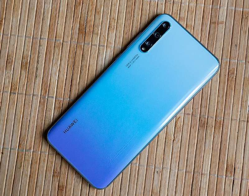 Huawei сливает хитовые новинки со скидками и подарками. Какие модели брать?