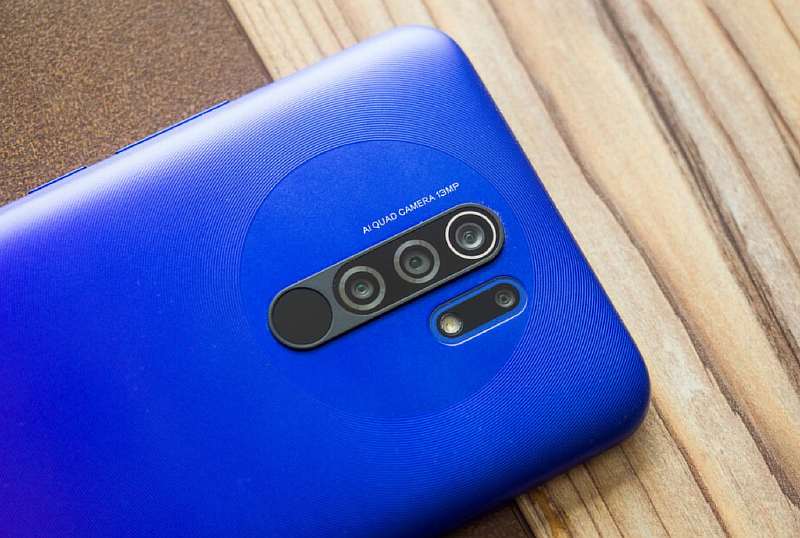 5020 мАч, NFC и мощный процессор за 11 тысяч. Xiaomi привезла в Россию новый хит