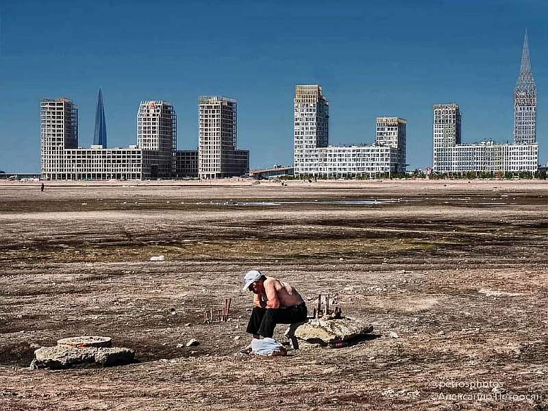 Как выглядит Россия на самом деле: 100 честных снимков уличного фотографа