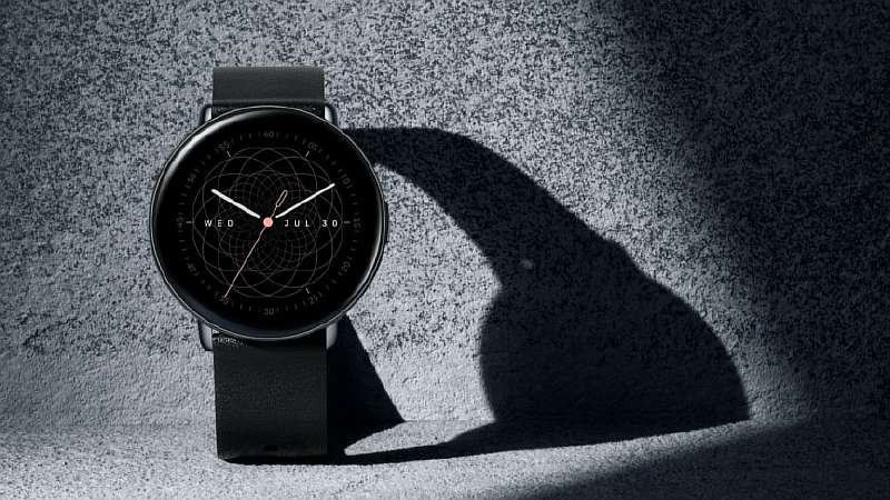Создатели Amazift Bip выпустили часы Zepp-E. Это клон Apple Watch и Galaxy Watch одновременно