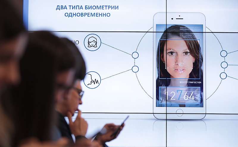 Почему нужно отказываться фотографироваться в банке при оформлении карт и вкладов
