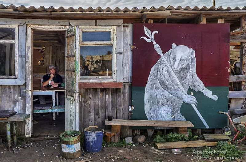 Как выглядит Россия на самом деле: 100 честных снимков уличного фотографа