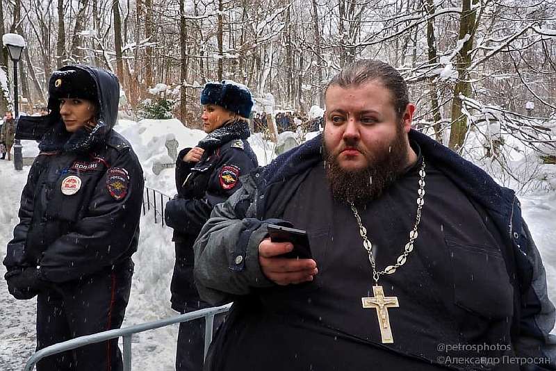 Как выглядит Россия на самом деле: 100 честных снимков уличного фотографа