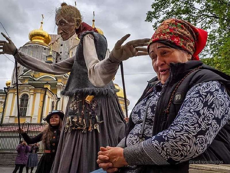 Как выглядит Россия на самом деле: 100 честных снимков уличного фотографа