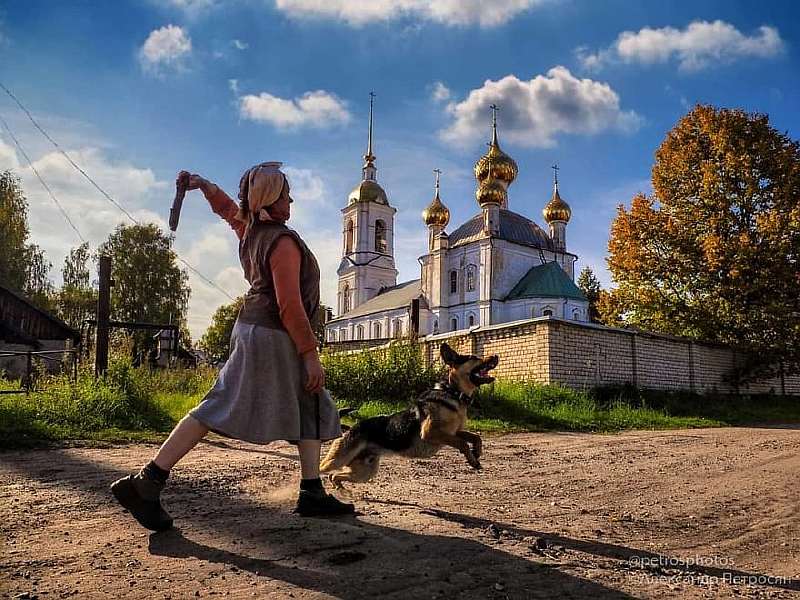 Как выглядит Россия на самом деле: 100 честных снимков уличного фотографа