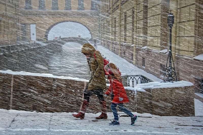 Как выглядит Россия на самом деле: 100 честных снимков уличного фотографа