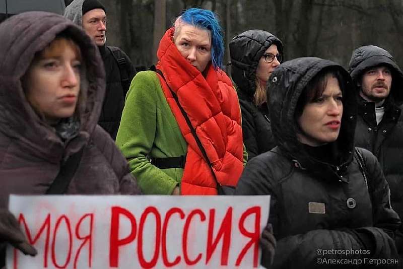 Как выглядит Россия на самом деле: 100 честных снимков уличного фотографа