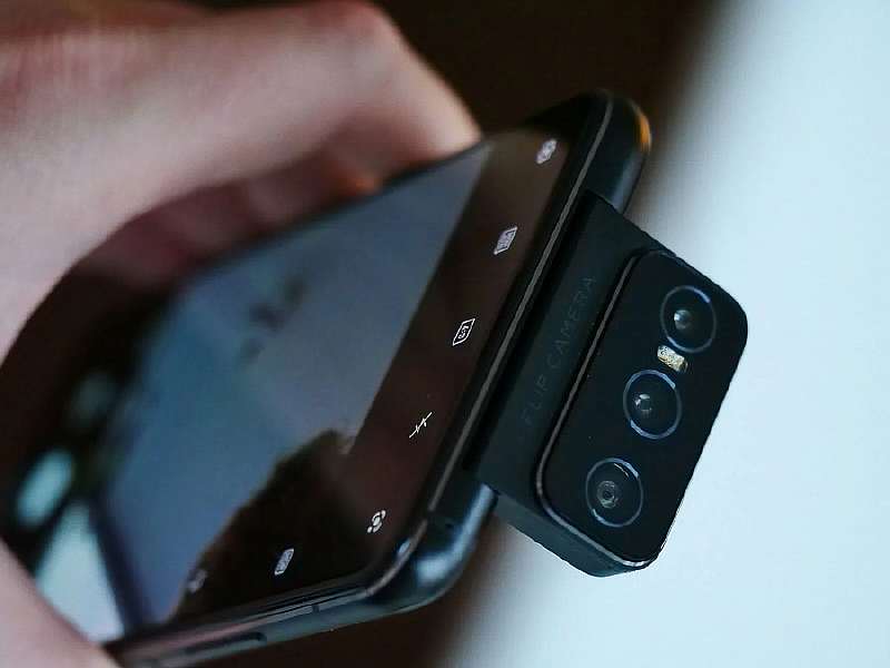 Asus сделала лучший флагман в своей истории. Чем крут ZenFone 7?