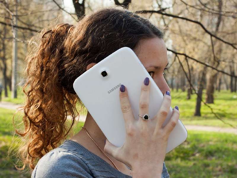 7 бестолковых вещей, которые всех раздражают в смартфонах