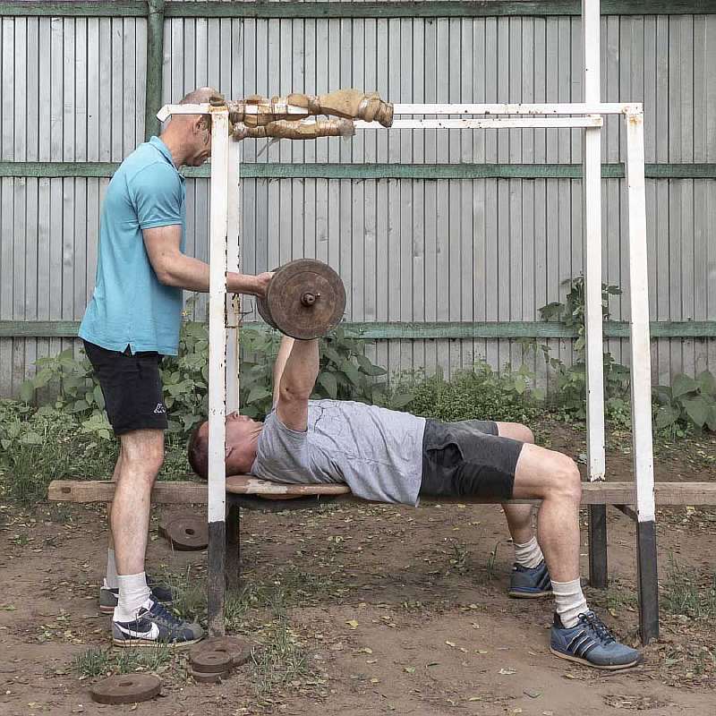 Уличный фотограф показал настоящую Россию. 75 честных снимков жизни за МКАДом