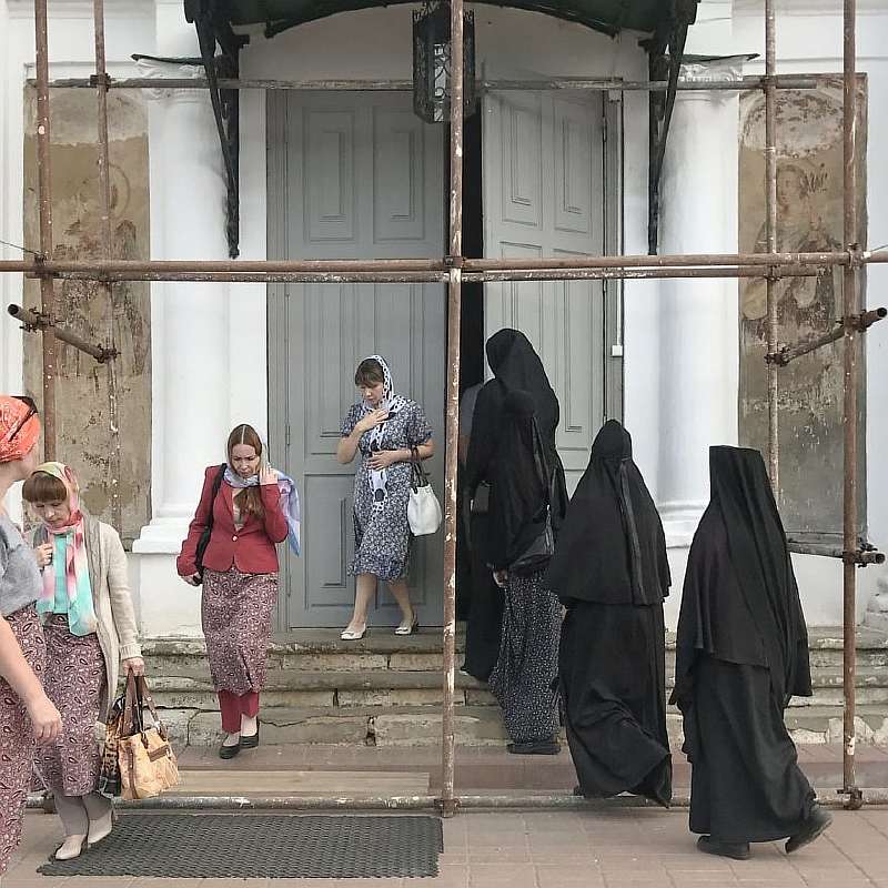 Уличный фотограф показал настоящую Россию. 75 честных снимков жизни за МКАДом