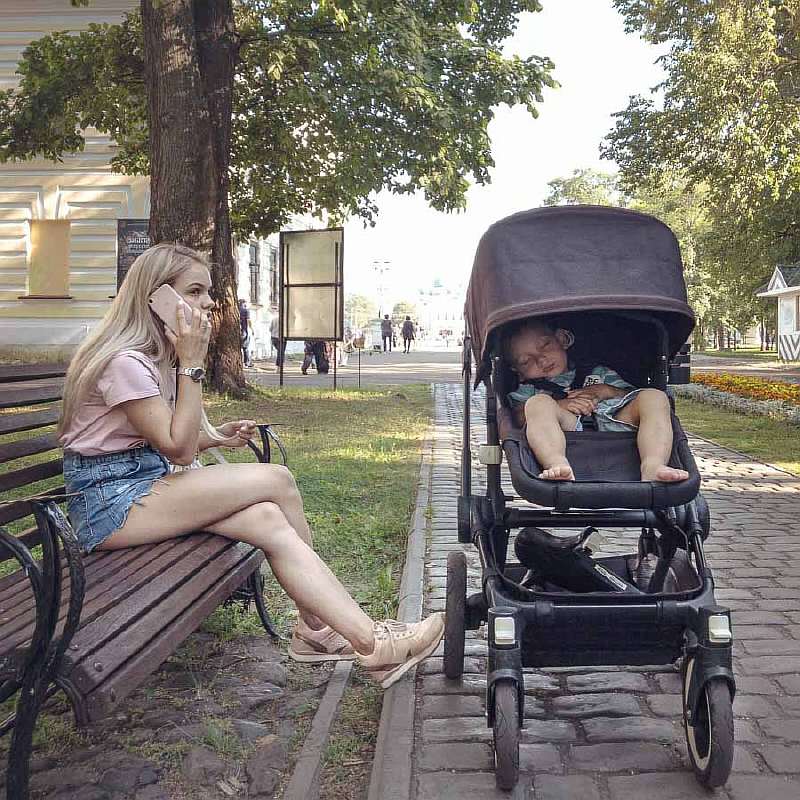 Уличный фотограф показал настоящую Россию. 75 честных снимков жизни за МКАДом