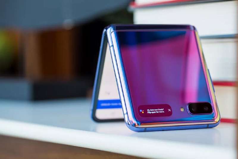 Гибкий Galaxy Z Flip никому не нужен. МТС сливает флагман с гигантской скидкой