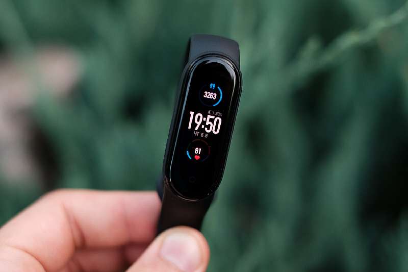 Обзор Xiaomi Mi Band 5. Главный фитнес-браслет 2020 года