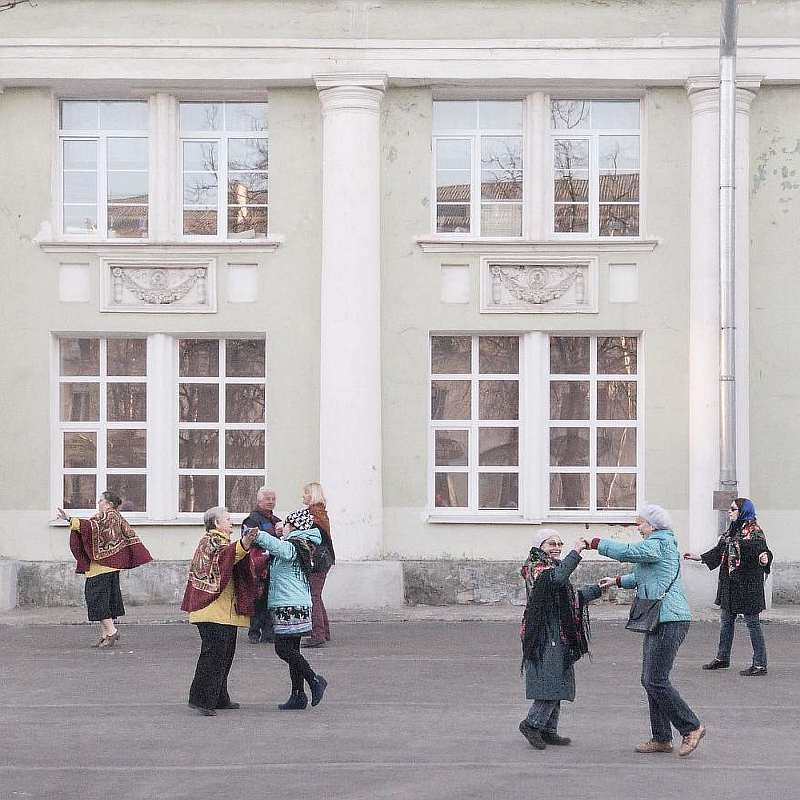 Уличный фотограф показал настоящую Россию. 75 честных снимков жизни за МКАДом