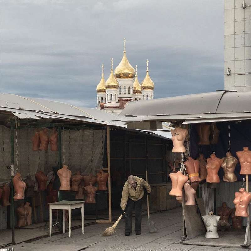 Уличный фотограф показал настоящую Россию. 75 честных снимков жизни за МКАДом