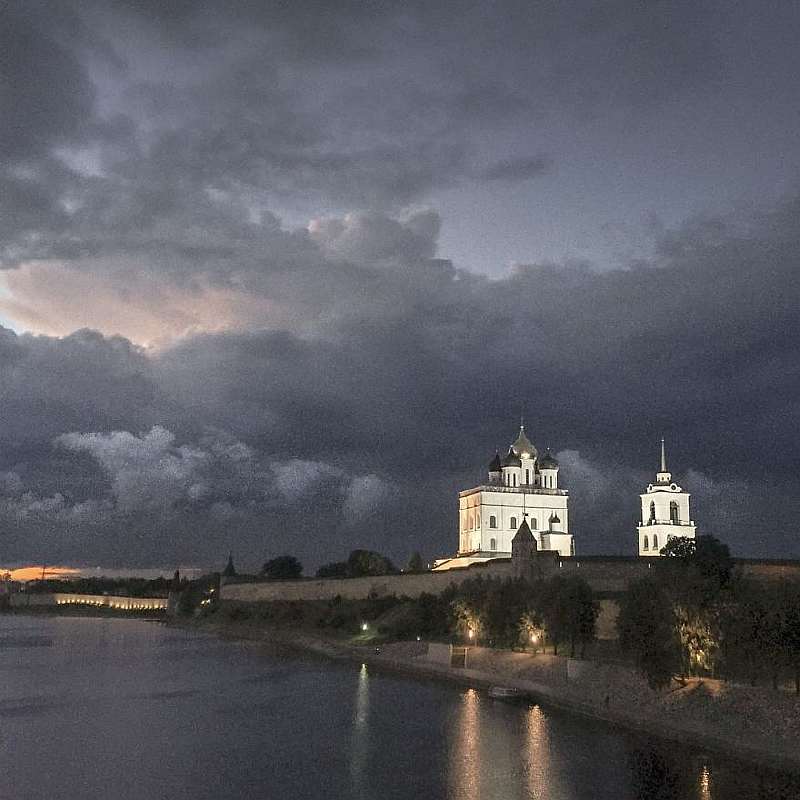 Уличный фотограф показал настоящую Россию. 75 честных снимков жизни за МКАДом