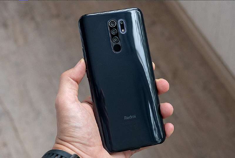 Собираем бюджетный спортивный комплект Xiaomi. Смартфон, браслет и наушники за копейки