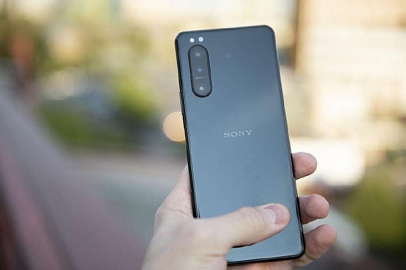 Sony опять удивляет. Компактный флагман c 120 Гц экраном, миниджеком, стереодинамиками, IP68 и топовым Snapdragon ?