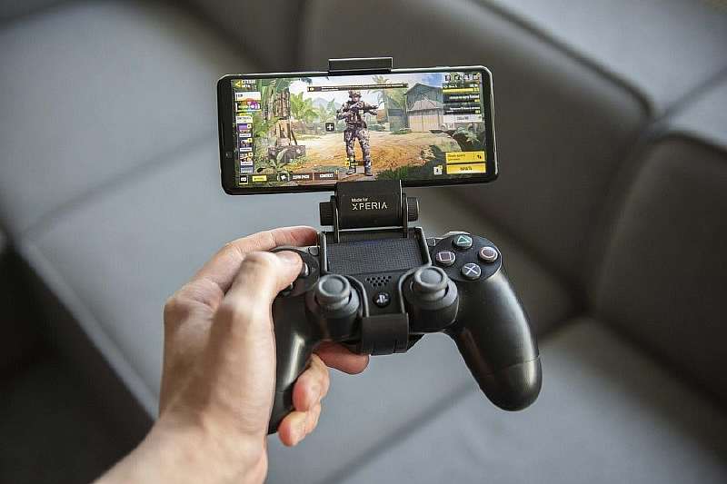 Sony опять удивляет. Компактный флагман c 120 Гц экраном, миниджеком, стереодинамиками, IP68 и топовым Snapdragon ?