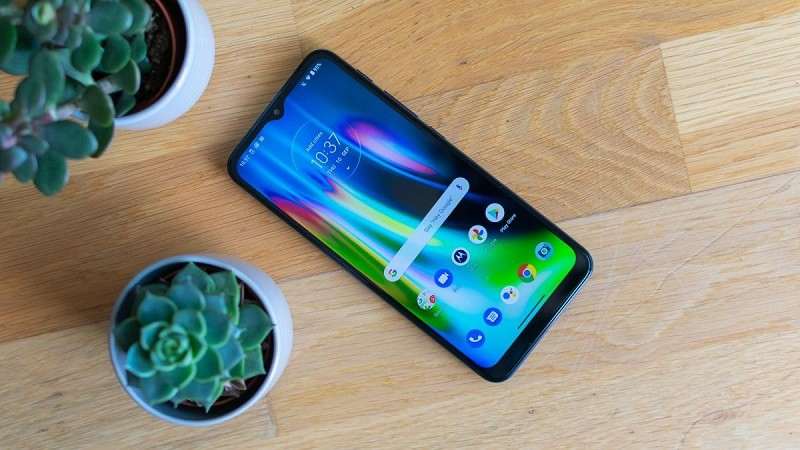 Motorola достала козырь из рукава: 5000 мАч, 48 МП, Snapdragon, NFC и чистый Android за 10 тысяч
